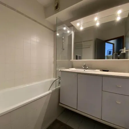 Refait A Neuf, Centre Station, Balcon Sud, Parking Inclus - Fr-1-513-57